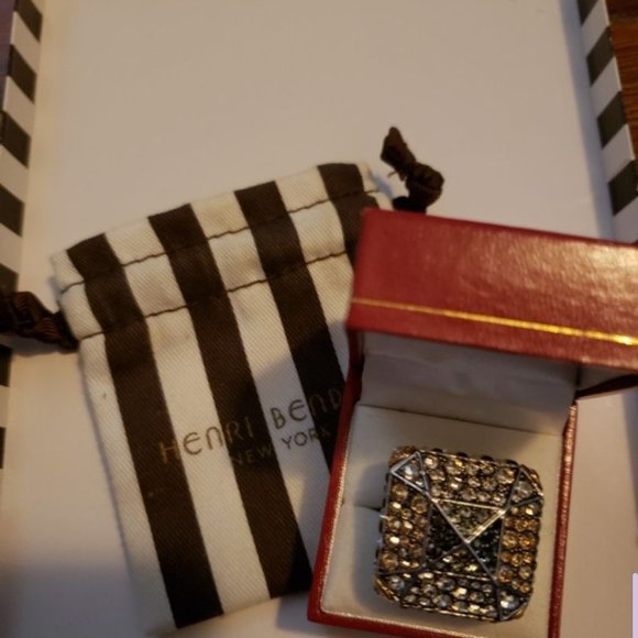 Hendri Bendel cocktail ring - Picture 2 of 6